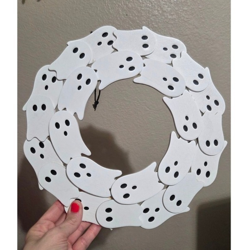 White Wooden Ghost Wreath Halloween Door Decoration